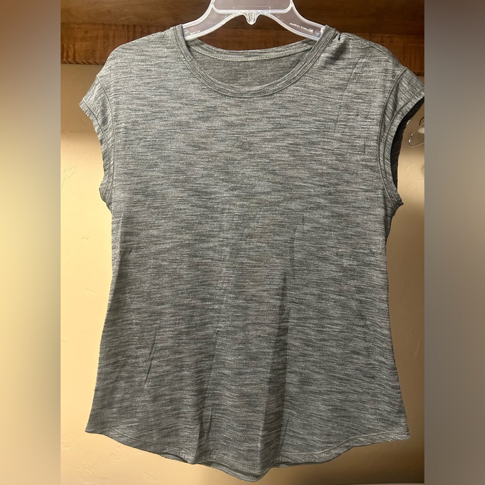 Lululemon Grey Workout shirt - Tags removed no rips or stains.